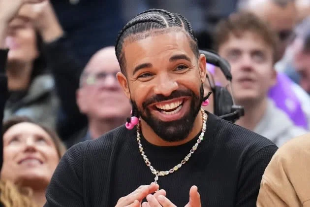 Drake’s Shoutout to DDG’s ‘Blame the Chat’ Sparks Debate Amidst Sales Struggles